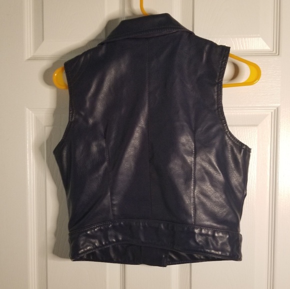Vest - Picture 2 of 2